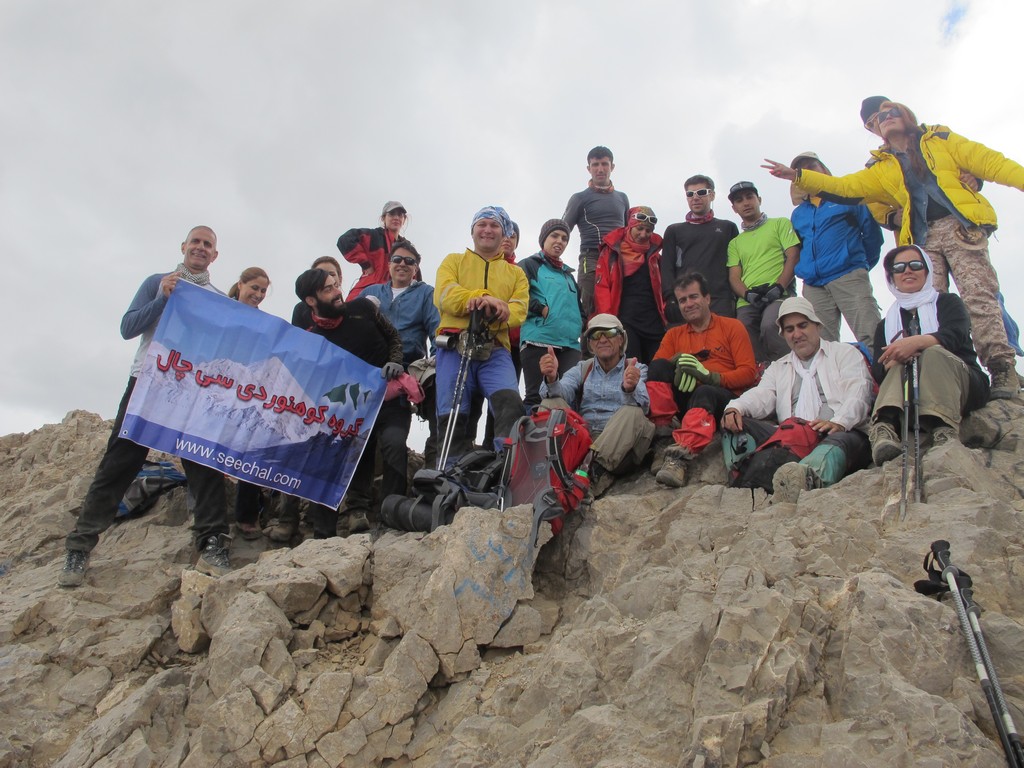 گزارش برنامه صعود به قله آزاد کوه ۹۴.۴.۱۲